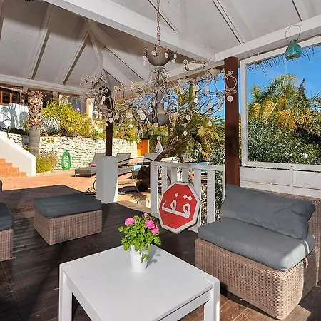 Villa Ingrid Canovas *
