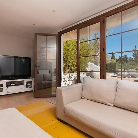 Villa Ingrid Canovas *